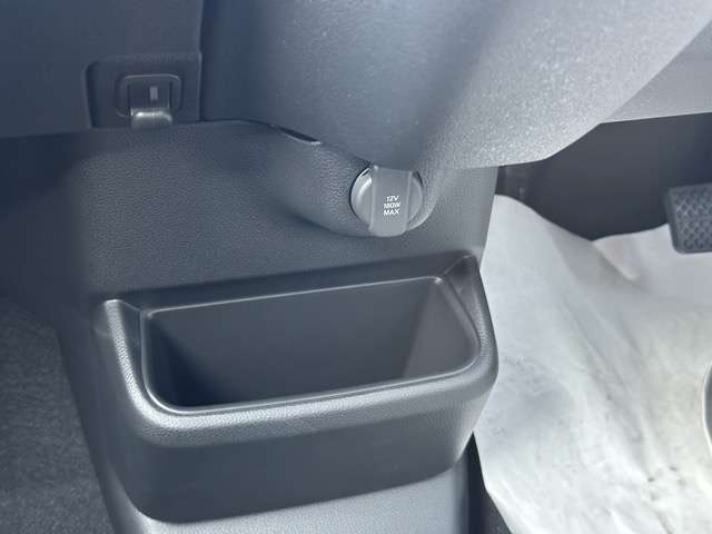 ホンダ Ｎ　ＢＯＸ カスタム ６６０ R7年 (東海) 99