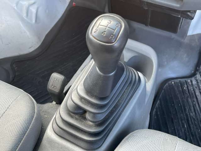 三菱 ミニキャブトラック ４ＷＤ H15年 (近畿) 99