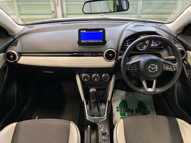 マツダ デミオ １．５ ＸＤ ツーリング Ｌパッケージ ディーゼルターボ ４ＷＤ H29年 (北海道) 99