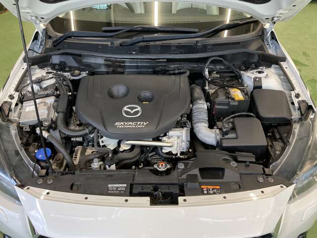 マツダ デミオ １．５ ＸＤ ツーリング Ｌパッケージ ディーゼルターボ ４ＷＤ H29年 (北海道) 99