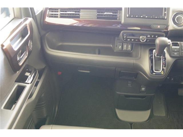 ホンダ Ｎ　ＢＯＸ カスタム ６６０ Ｌ ターボ R5年 (東海) 99