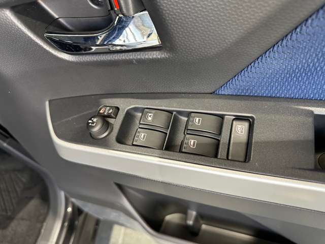 トヨタ ルーミー １．０ カスタム Ｇ－Ｔ R1年 (近畿) 99