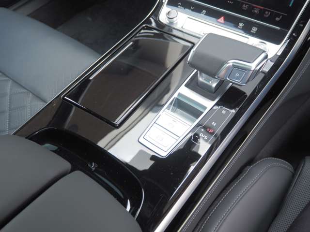 アウディ Ａ８ ５５ ＴＦＳＩ クワトロ ４ＷＤ R5年 (近畿) 99