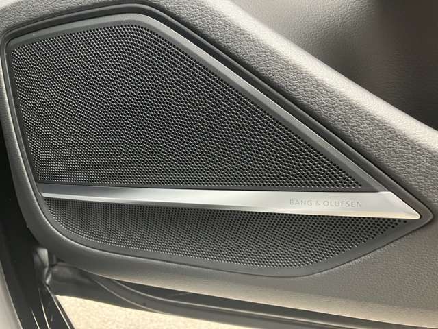 アウディ Ａ８ ５５ ＴＦＳＩ クワトロ ４ＷＤ R5年 (近畿) 99