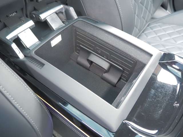 アウディ Ａ８ ５５ ＴＦＳＩ クワトロ ４ＷＤ R5年 (近畿) 99