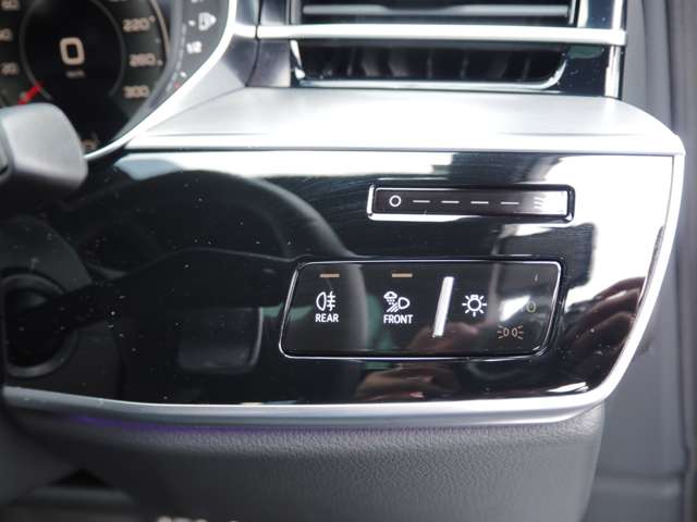 アウディ Ａ８ ５５ ＴＦＳＩ クワトロ ４ＷＤ R5年 (近畿) 99