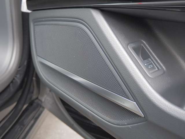 アウディ Ａ８ ５５ ＴＦＳＩ クワトロ ４ＷＤ R5年 (近畿) 99