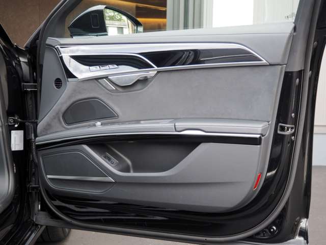 アウディ Ａ８ ５５ ＴＦＳＩ クワトロ ４ＷＤ R5年 (近畿) 99