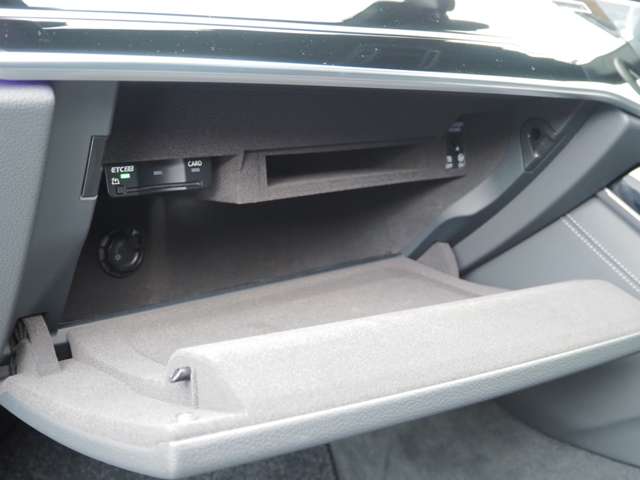 アウディ Ａ８ ５５ ＴＦＳＩ クワトロ ４ＷＤ R5年 (近畿) 99