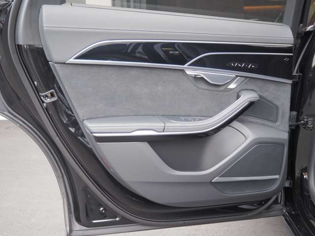 アウディ Ａ８ ５５ ＴＦＳＩ クワトロ ４ＷＤ R5年 (近畿) 99