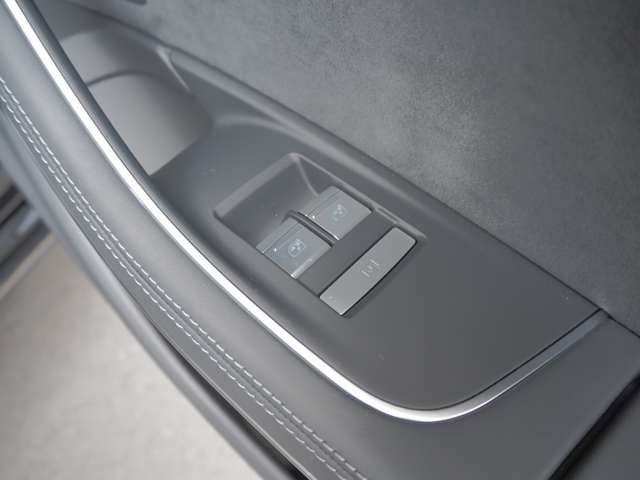 アウディ Ａ８ ５５ ＴＦＳＩ クワトロ ４ＷＤ R5年 (近畿) 99