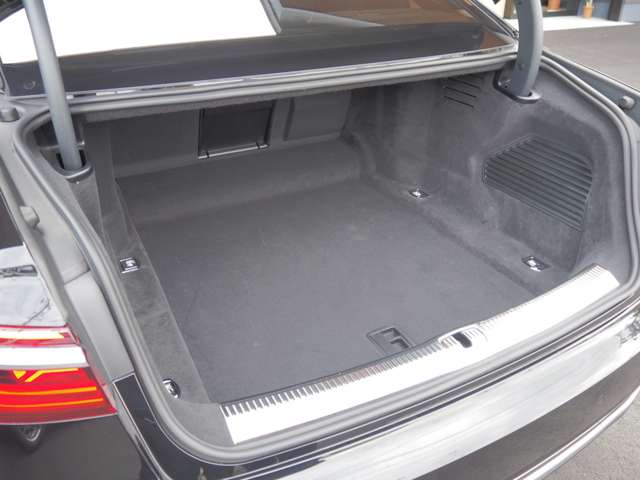 アウディ Ａ８ ５５ ＴＦＳＩ クワトロ ４ＷＤ R5年 (近畿) 99