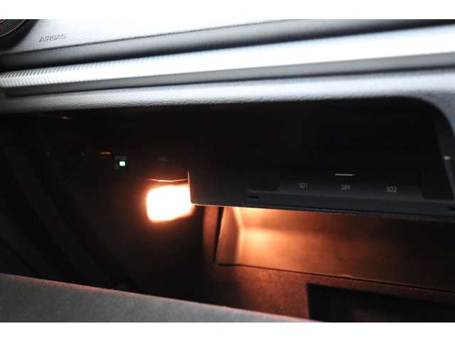 アウディ ＲＳ３　スポーツバック ２．５ ４ＷＤ R2年 (近畿) 99