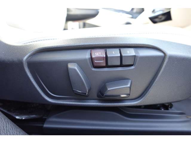 ＢＭＷ Ｘ１ Ｘドライブ １８Ｄ Ｘライン ４ＷＤ R2年 (近畿) 99