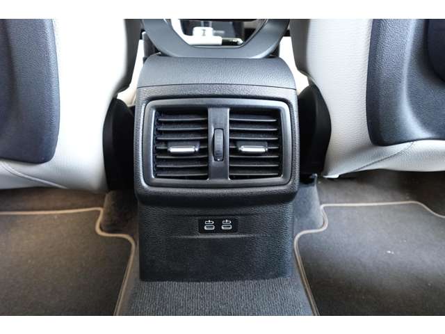 ＢＭＷ Ｘ１ Ｘドライブ １８Ｄ Ｘライン ４ＷＤ R2年 (近畿) 99