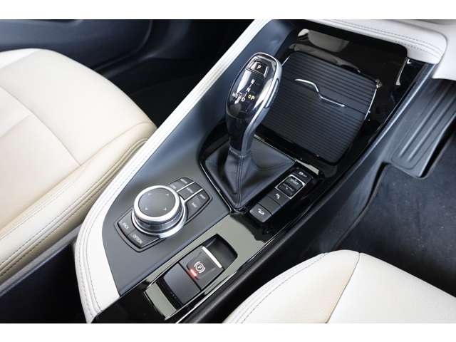 ＢＭＷ Ｘ１ Ｘドライブ １８Ｄ Ｘライン ４ＷＤ R2年 (近畿) 99