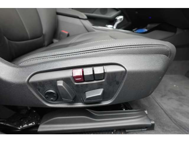 ＢＭＷ １シリーズ １１８Ｄ プレイ ディーゼルターボ R6年 (近畿) 99