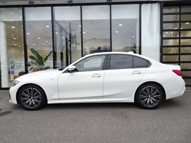 ＢＭＷ ３シリーズ ３２０Ｄ Ｘドライブ Ｍスポーツ ディーゼルターボ ４ＷＤ R1年 (近畿) 99