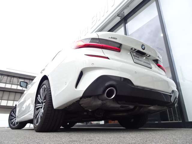 ＢＭＷ ３シリーズ ３２０Ｄ Ｘドライブ Ｍスポーツ ディーゼルターボ ４ＷＤ R1年 (近畿) 99