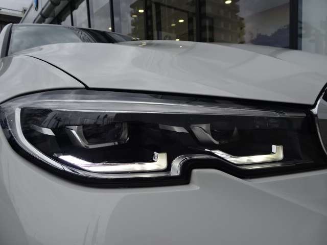 ＢＭＷ ３シリーズ ３２０Ｄ Ｘドライブ Ｍスポーツ ディーゼルターボ ４ＷＤ R1年 (近畿) 99