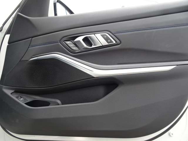 ＢＭＷ ３シリーズ ３２０Ｄ Ｘドライブ Ｍスポーツ ディーゼルターボ ４ＷＤ R1年 (近畿) 99