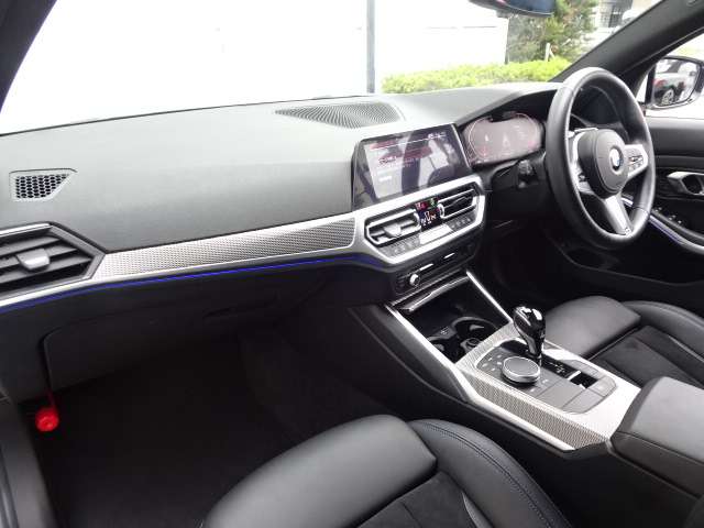 ＢＭＷ ３シリーズ ３２０Ｄ Ｘドライブ Ｍスポーツ ディーゼルターボ ４ＷＤ R1年 (近畿) 99