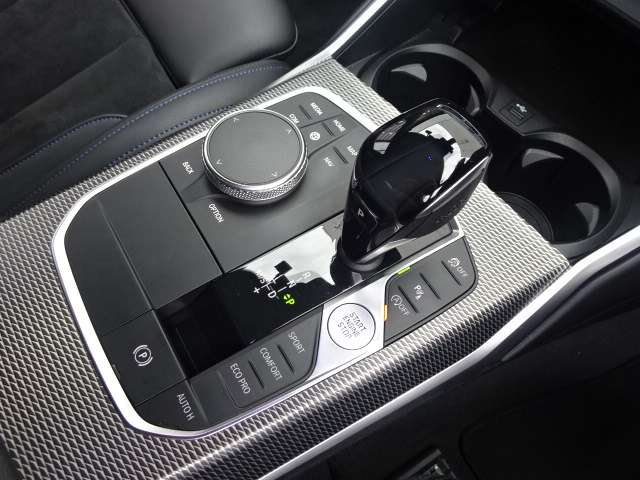 ＢＭＷ ３シリーズ ３２０Ｄ Ｘドライブ Ｍスポーツ ディーゼルターボ ４ＷＤ R1年 (近畿) 99