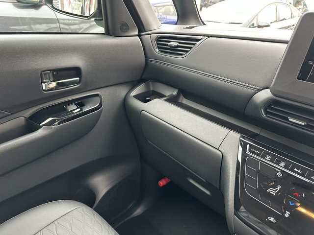 日産 ルークス ６６０ ハイウェイスターＧターボ アーバンクロム R6年 (東海) 99