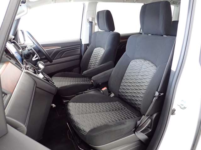 三菱 デリカ　Ｄ：５ ２．２ Ｐ ディーゼルターボ ４ＷＤ R6年 (関東) 99