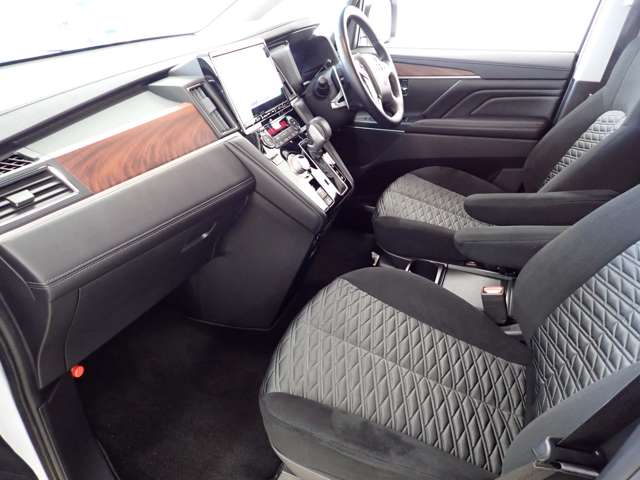 三菱 デリカ　Ｄ：５ ２．２ Ｐ ディーゼルターボ ４ＷＤ R6年 (関東) 99