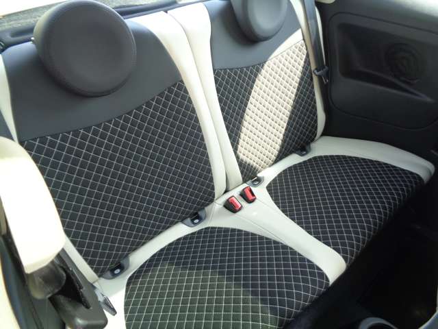 フィアット ５００（チンクエチェント） ツインエア ドルチェヴィータ R4年 (中国) 99