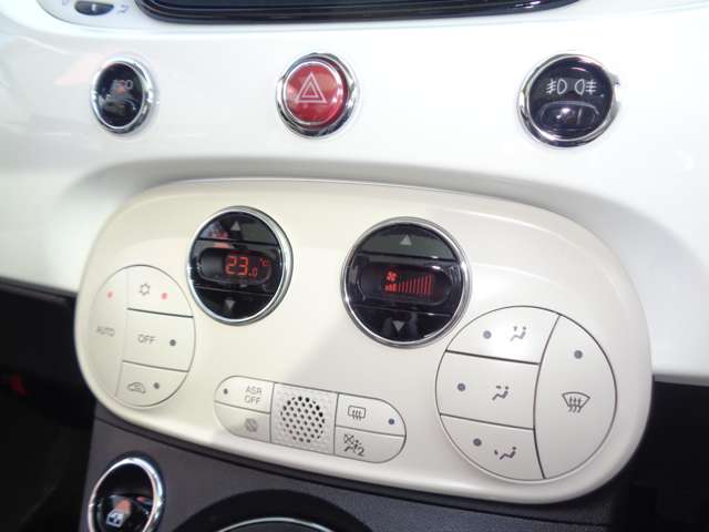 フィアット ５００（チンクエチェント） ツインエア ドルチェヴィータ R4年 (中国) 99