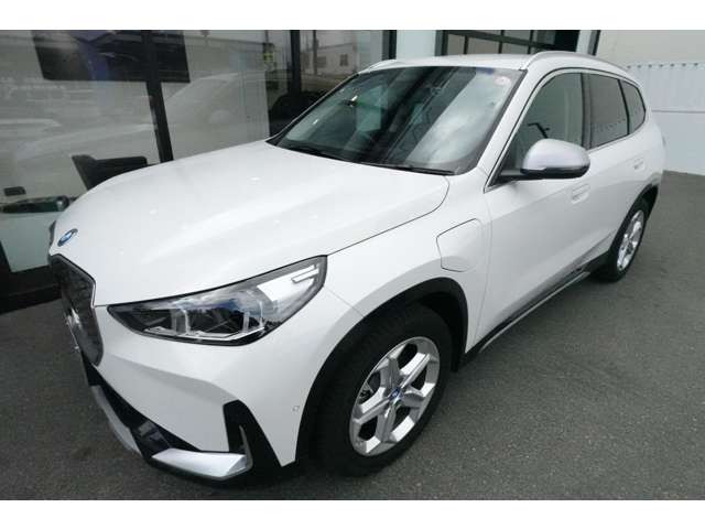 ＢＭＷ ｉＸ１ Ｘドライブ３０ Ｘライン ４ＷＤ R6年 () 99