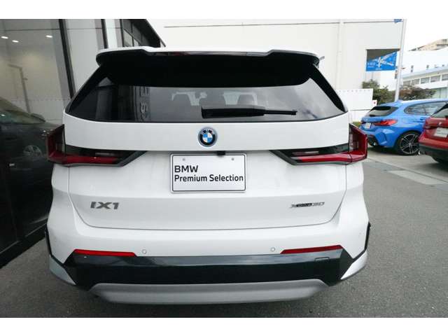 ＢＭＷ ｉＸ１ Ｘドライブ３０ Ｘライン ４ＷＤ R6年 () 99