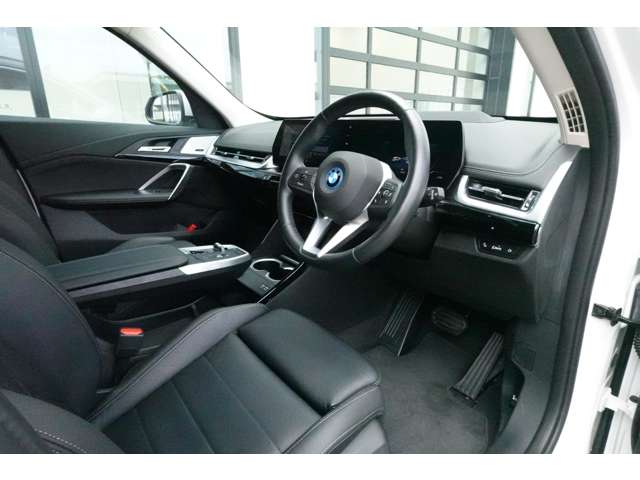 ＢＭＷ ｉＸ１ Ｘドライブ３０ Ｘライン ４ＷＤ R6年 () 99