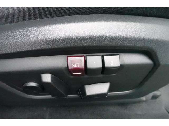 ＢＭＷ ｉＸ１ Ｘドライブ３０ Ｘライン ４ＷＤ R6年 () 99