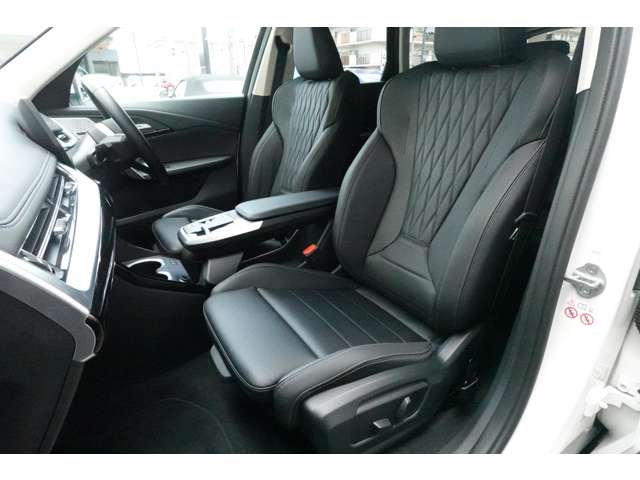 ＢＭＷ ｉＸ１ Ｘドライブ３０ Ｘライン ４ＷＤ R6年 () 99