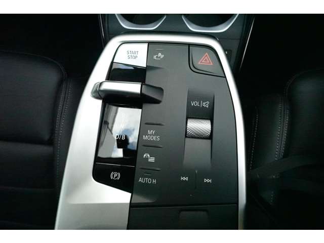 ＢＭＷ ｉＸ１ Ｘドライブ３０ Ｘライン ４ＷＤ R6年 () 99