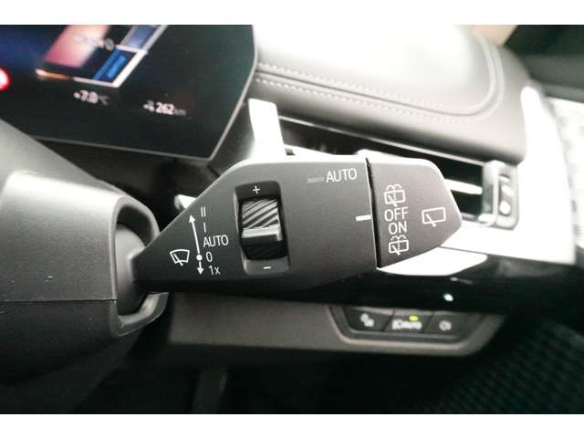 ＢＭＷ ｉＸ１ Ｘドライブ３０ Ｘライン ４ＷＤ R6年 () 99