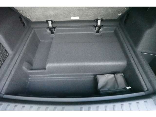 ＢＭＷ ｉＸ１ Ｘドライブ３０ Ｘライン ４ＷＤ R6年 () 99