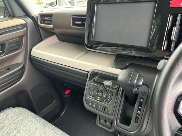 スズキ スペーシア ６６０ ハイブリッド Ｘ R7年 (東海) 99