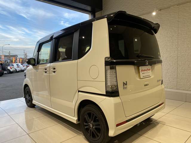 ホンダ Ｎ　ＢＯＸ ６６０ カスタムＧ ＳＳパッケージ ２トーンカラースタイル H26年 (九州・沖縄) 99