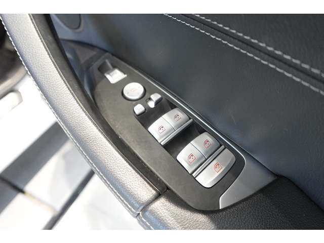 ＢＭＷ Ｘ４ Ｘドライブ３０Ｉ Ｍスポーツ ４ＷＤ R2年 (近畿) 99