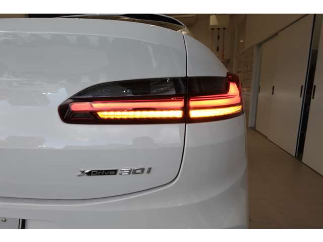 ＢＭＷ Ｘ４ Ｘドライブ３０Ｉ Ｍスポーツ ４ＷＤ R2年 (近畿) 99