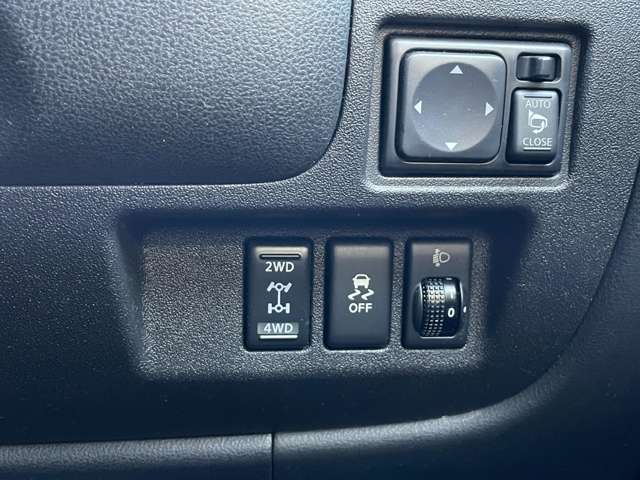 日産 マーチ １．２ Ｘ ＦＯＵＲ ４ＷＤ H27年 (東北) 99