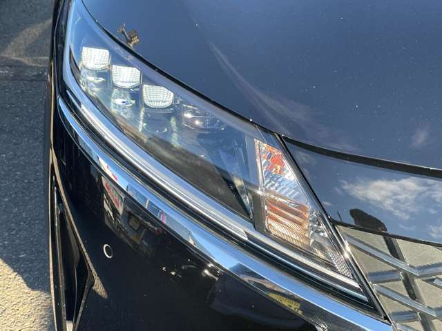 日産 ノート １．２ Ｘ ＦＯＵＲ ４ＷＤ R4年 (東北) 99