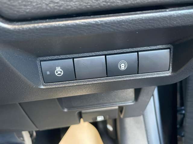 日産 ノート １．２ Ｘ ＦＯＵＲ ４ＷＤ R4年 (東北) 99