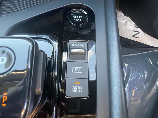 日産 ノート １．２ Ｘ ＦＯＵＲ ４ＷＤ R4年 (東北) 99