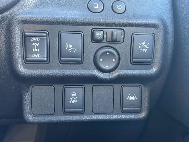 日産 ノート １．２ Ｅ－ＰＯＷＥＲ ＡＵＴＥＣＨ ＦＯＵＲ ４ＷＤ R1年 (東北) 99