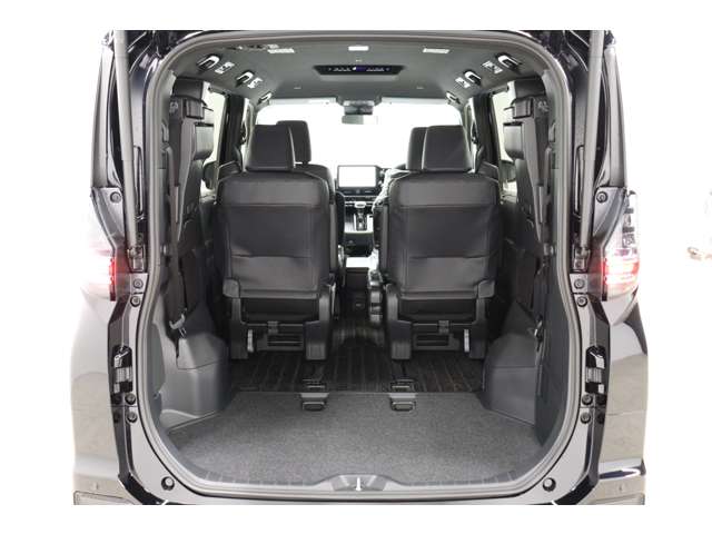 トヨタ ヴォクシー １．８ ハイブリッド Ｓ－Ｚ R6年 (東海) 99